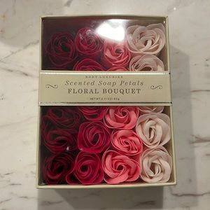 Body Luxuries Scented Soap Petals Floral Bouquet